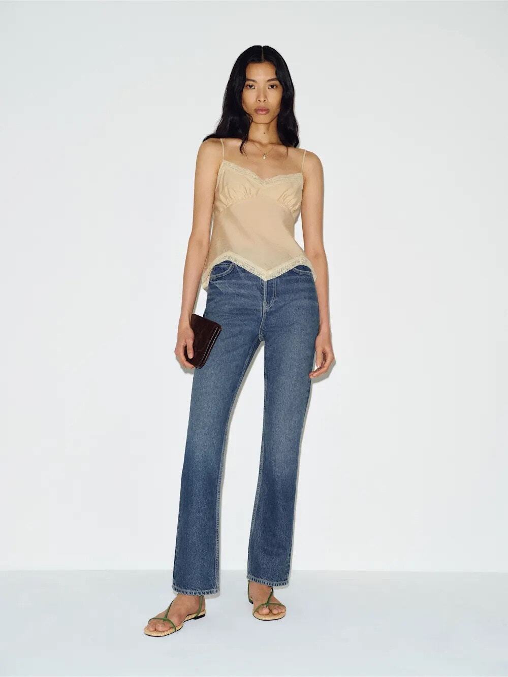 26” Reformation Cynthia High Rise Straight Jeans
NWT
